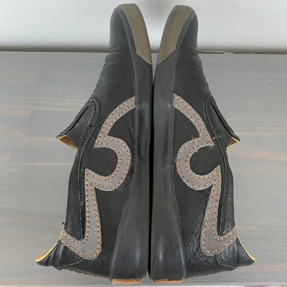 True Religion Low Top Slip On Leather Sneakers Men Size 10 Black Mock‎ Toe Shoes